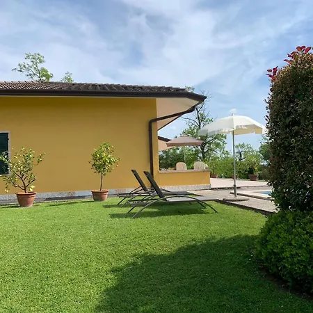 Апартаменти Poli Villa's